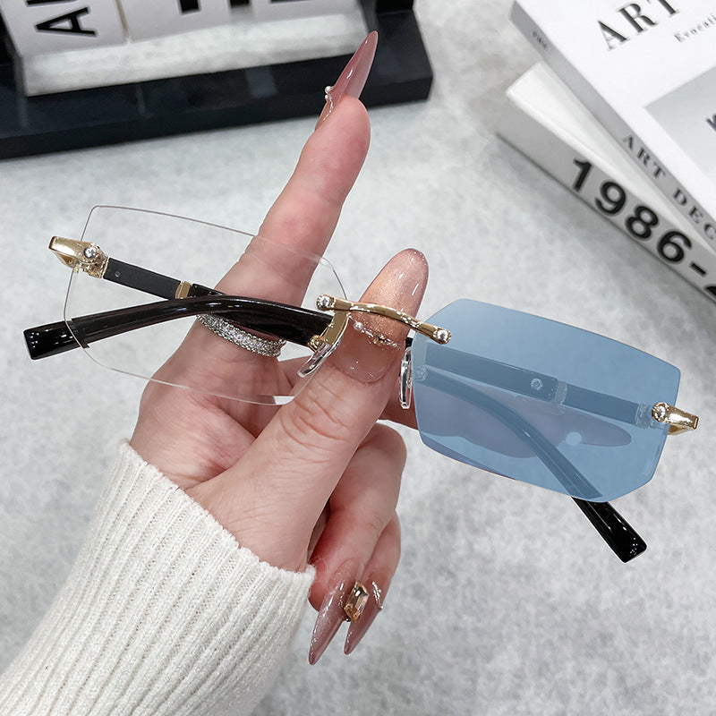 Damen stilvolle Designer-Brille mit multifunktionalen Gläsern Brehn