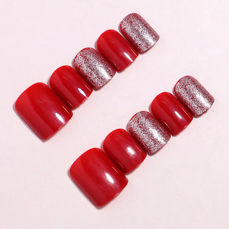 Dekoratives Press-On Nagelset mit Glitzerakzenten Brehn