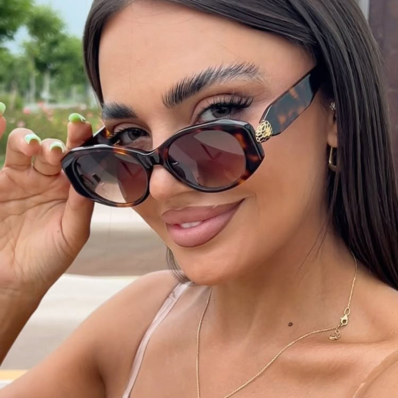 Damen elegante Sonnenbrille mit stilvollen Konturen Brehn