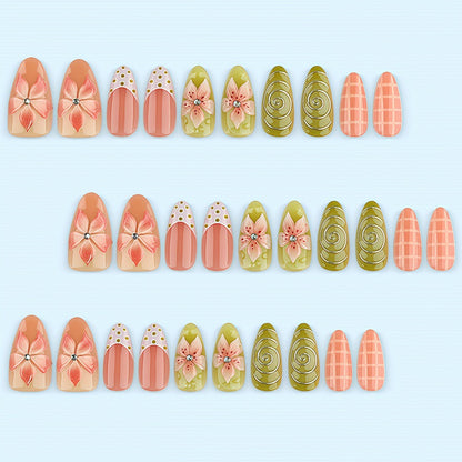 Kreatives Blumen-Nageldesign Brehn