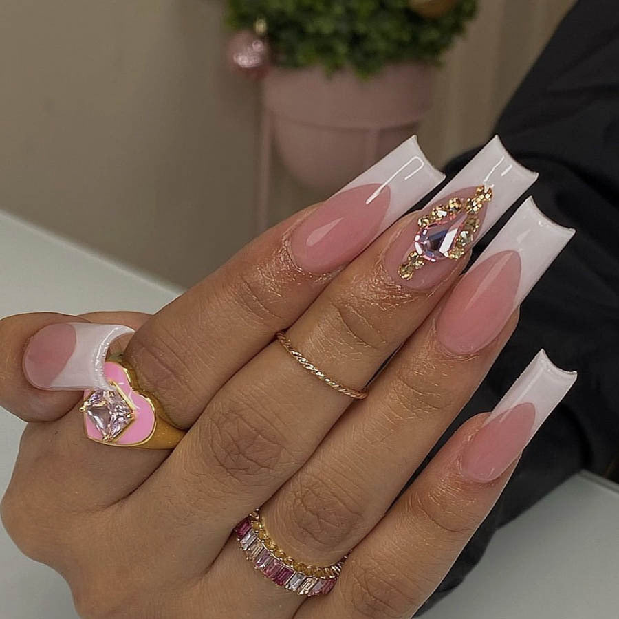Glamouröse Acryl-Nägel Brehn