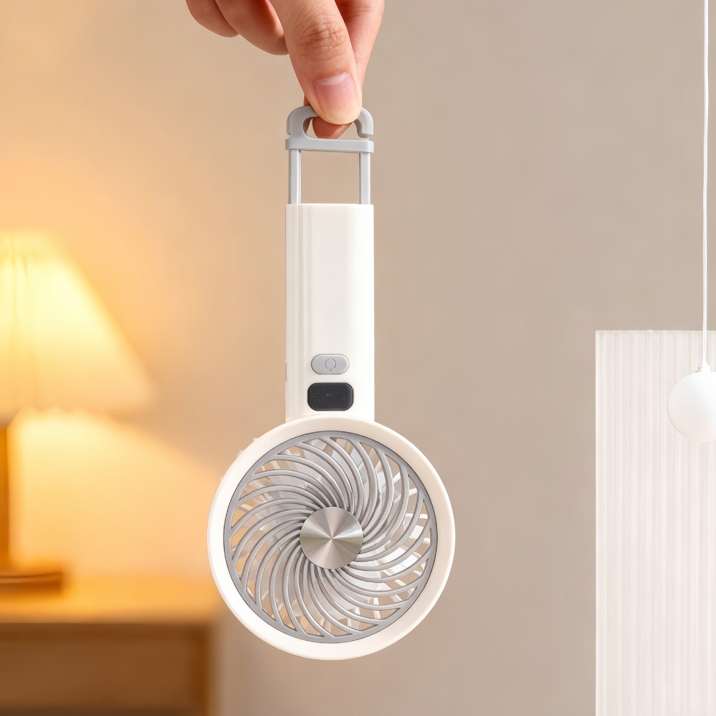 Damen Tragbarer Handventilator mit digitaler Temperaturanzeige und ergonomischem Griff Brehn