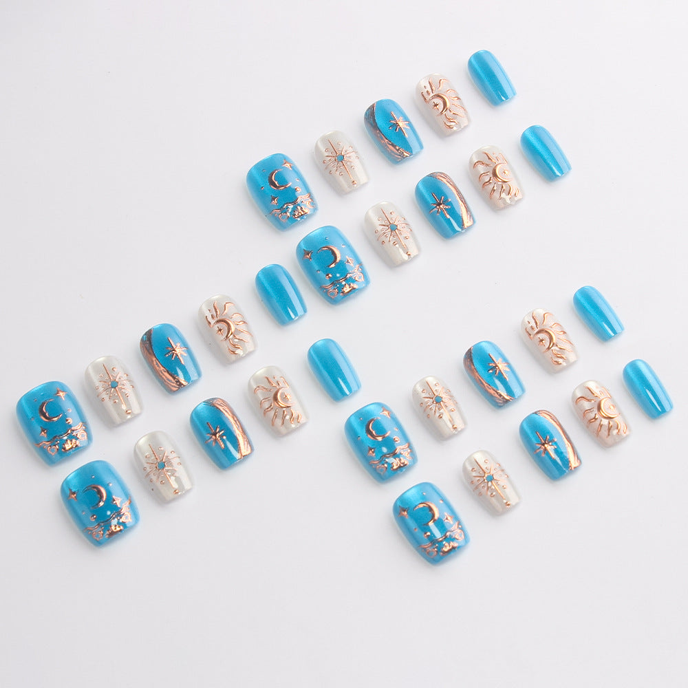 Himmels-themed Press-On Nagelkunst Brehn