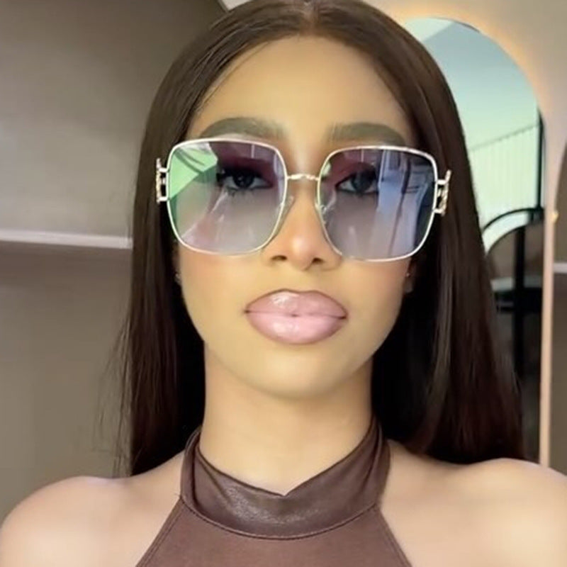 Damen quadratische Sonnenbrille mit filigranem Design und luxuriösem Metallrahmen Brehn