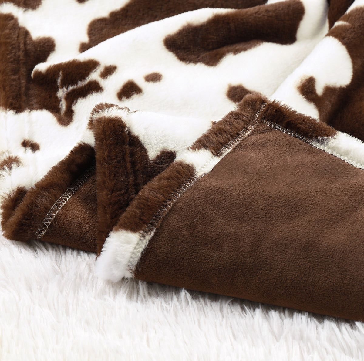 Damen Kuschelige und stylische Tagesdecke Brehn