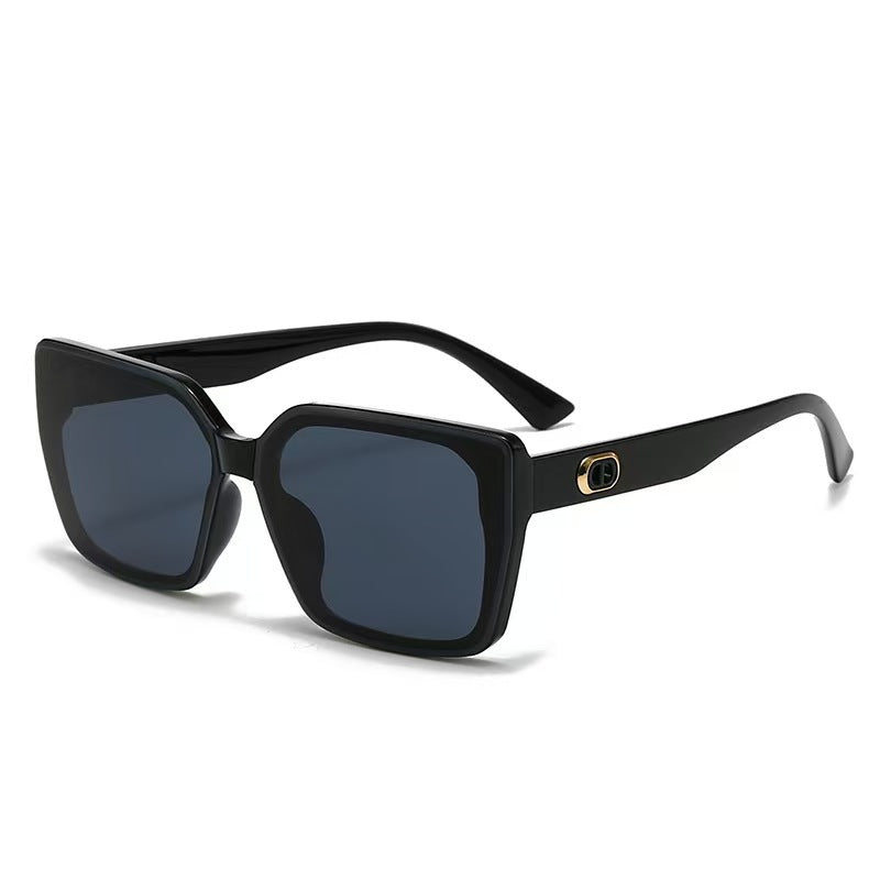Damen oversized Sonnenbrille mit robustem Rahmen und dezenten Gläsern Brehn
