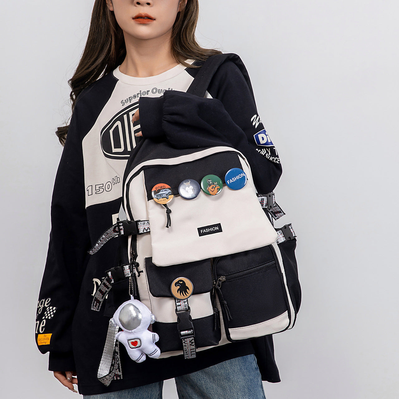Moderner Rucksack mit Vielseitigen Fächern und Kreativen Applikationen Brehn