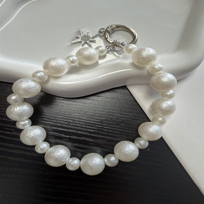 Elegante Perlen Charm Armband Brehn