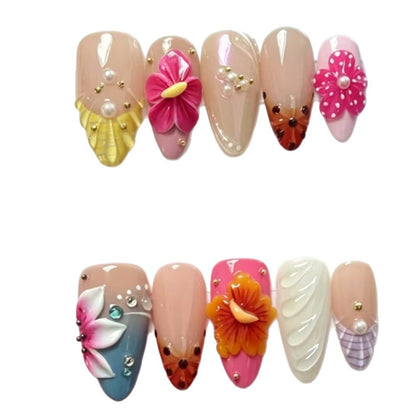 Dekorativer Press-On Nagelkunst Set mit floralen Akzenten