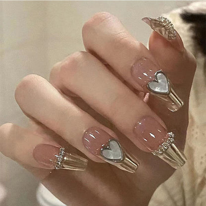 Herzförmiges Glam Press-On Nagelset Brehn