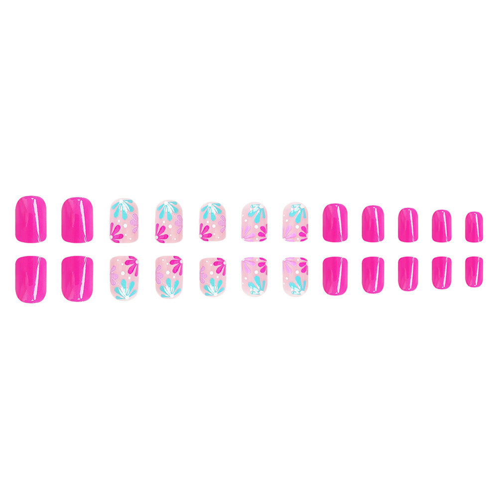Künstlerisches Florales Gel-Nageldesign Brehn