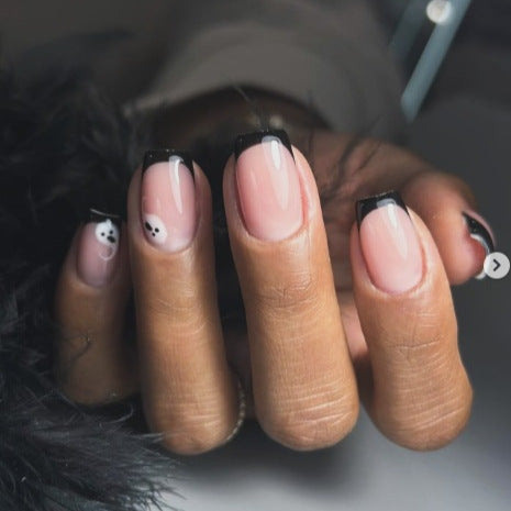 Künstlerisches Gespenst-Themen Press-On Nagelset Brehn