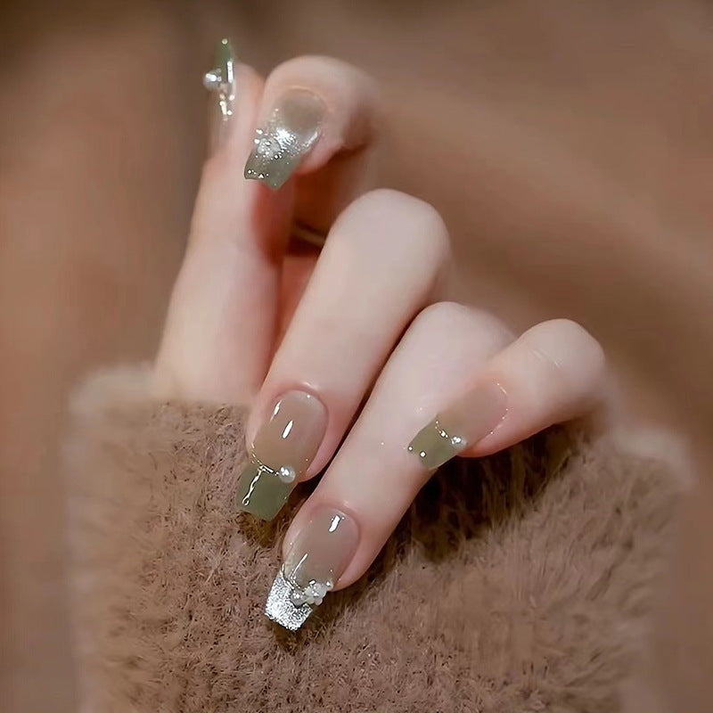 kunstvolle Nagelspitzen Brehn