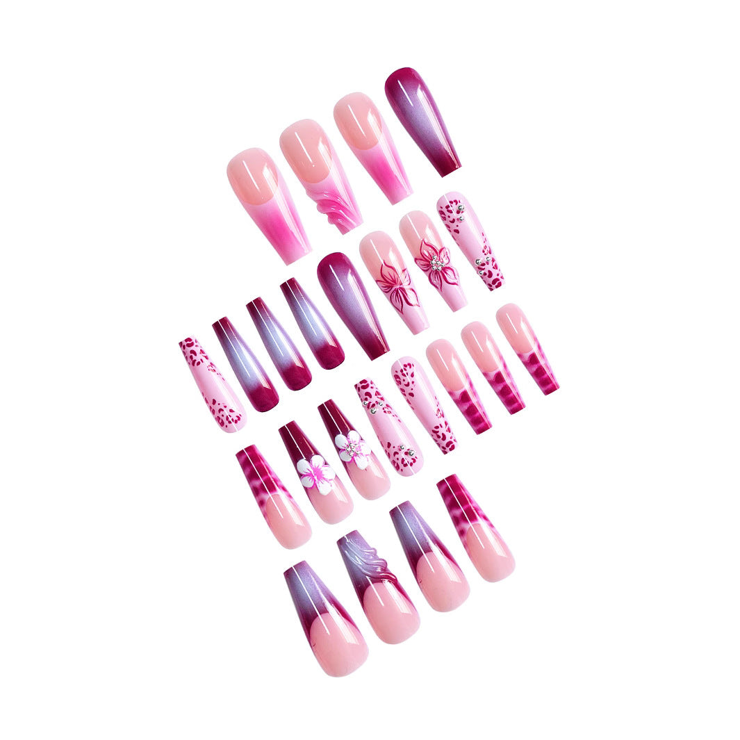 Florale dekorative Press-On-Nagelkunst Brehn