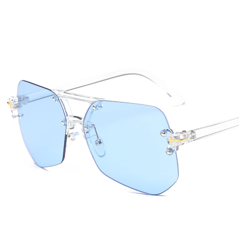 Damen Modische Sonnenbrille im futuristischen Design Brehn