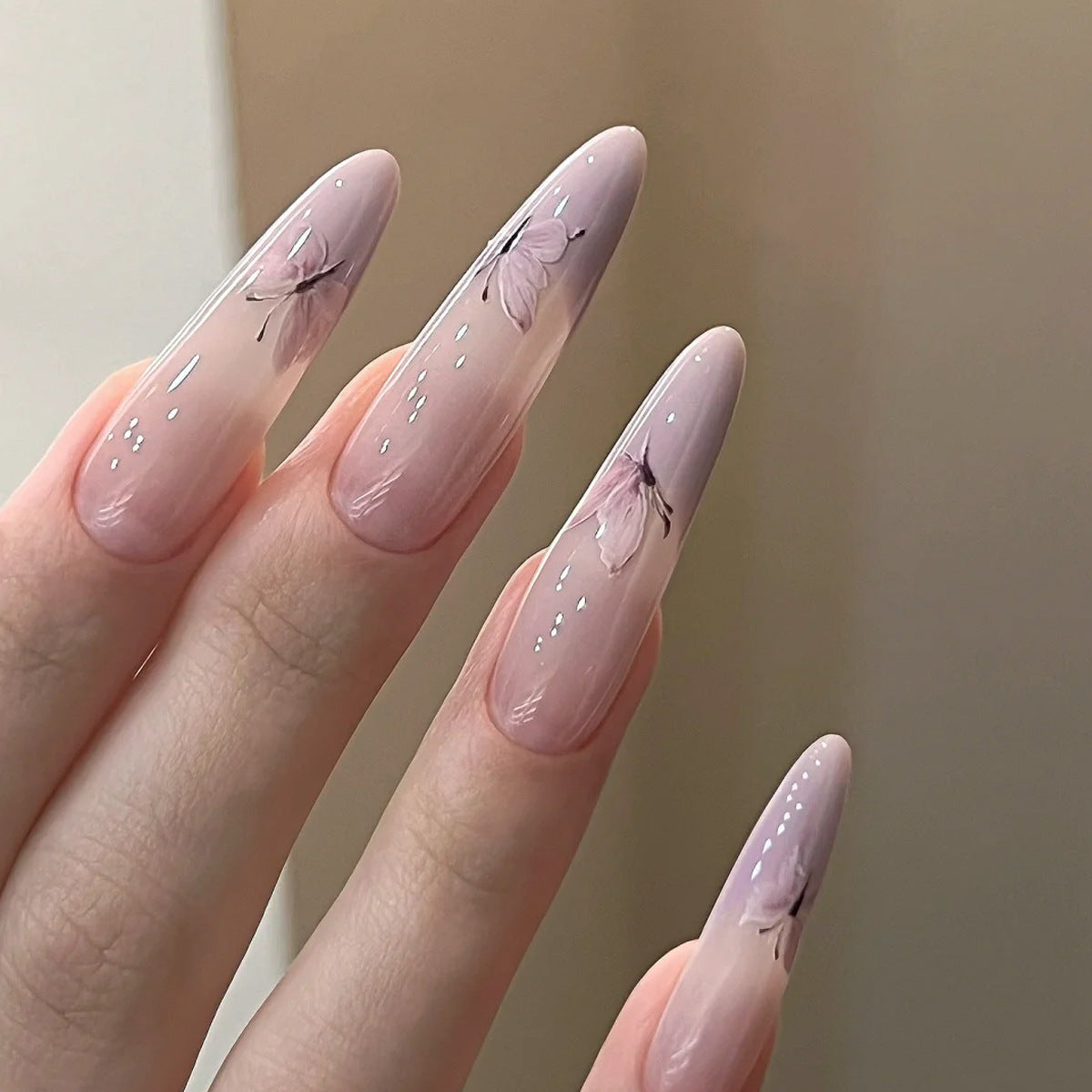 Stylische Press-On-Nageltips mit Leopardendesign Brehn