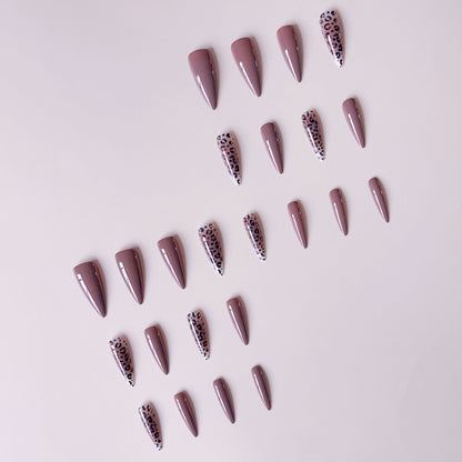 Kunstnagelset mit elegantem Leopardenmuster und modernem Spitzendesign Brehn