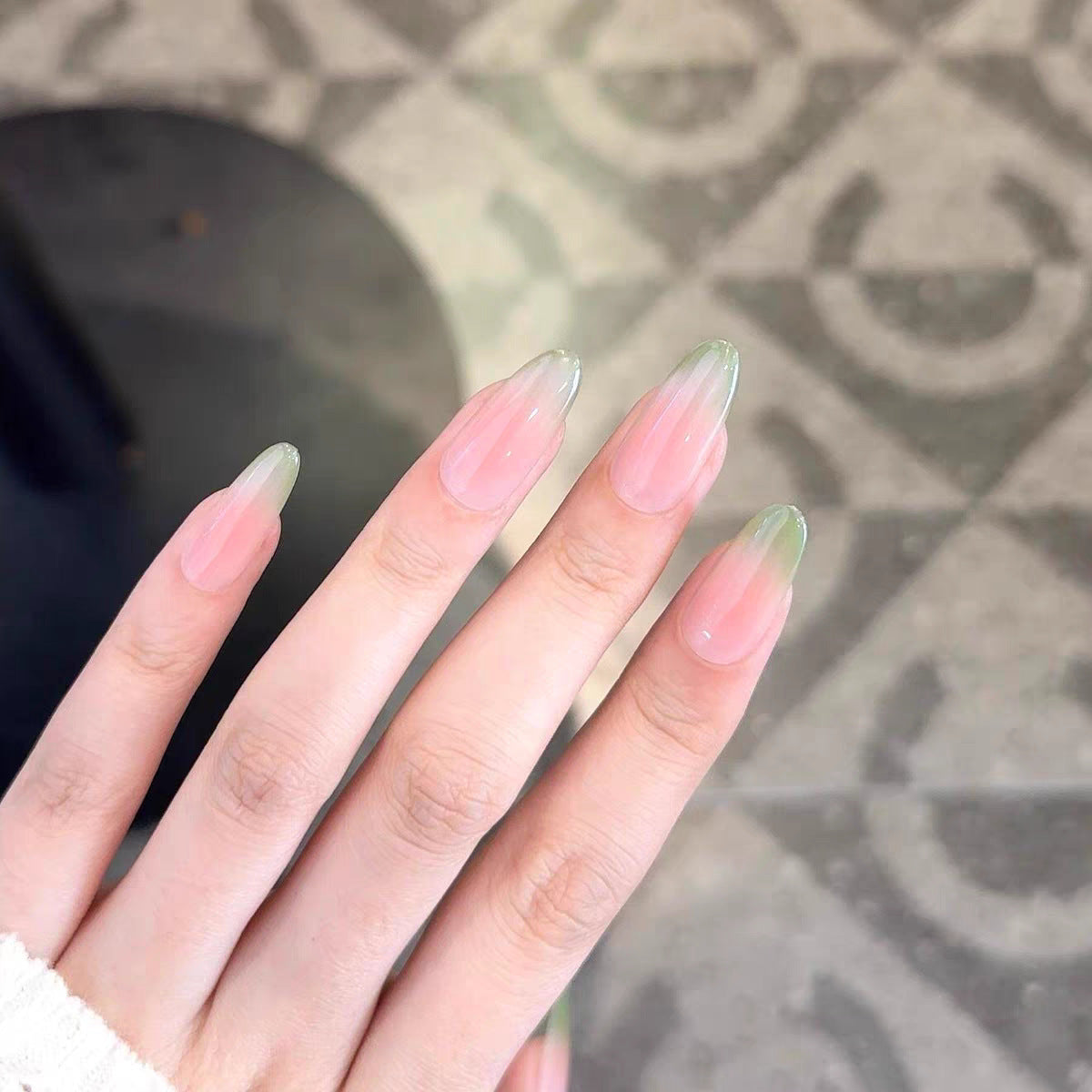 Ombre Mandel-förmige Press-On Nagelset Brehn