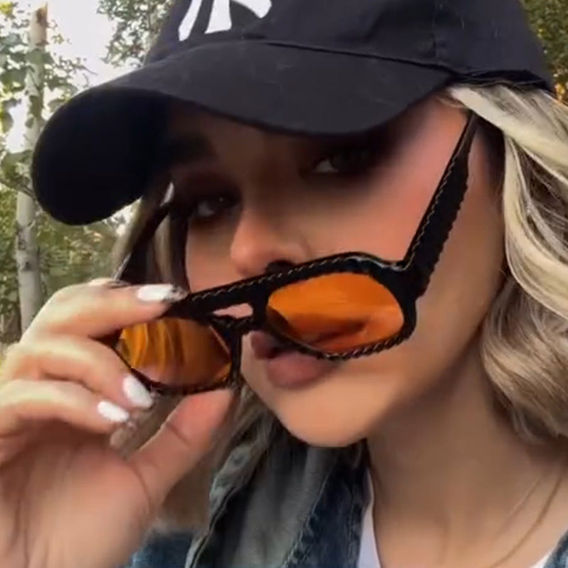 Damen geometrische Sonnenbrille mit raffiniertem Strukturdesign Brehn