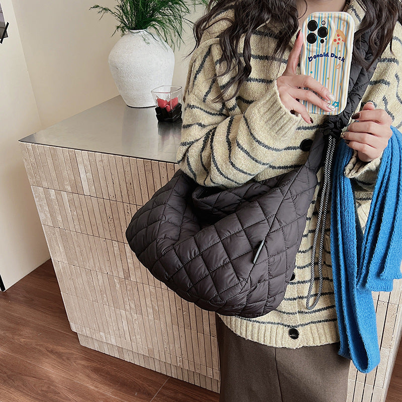 Chic Everyday Hobo Bag Brehn