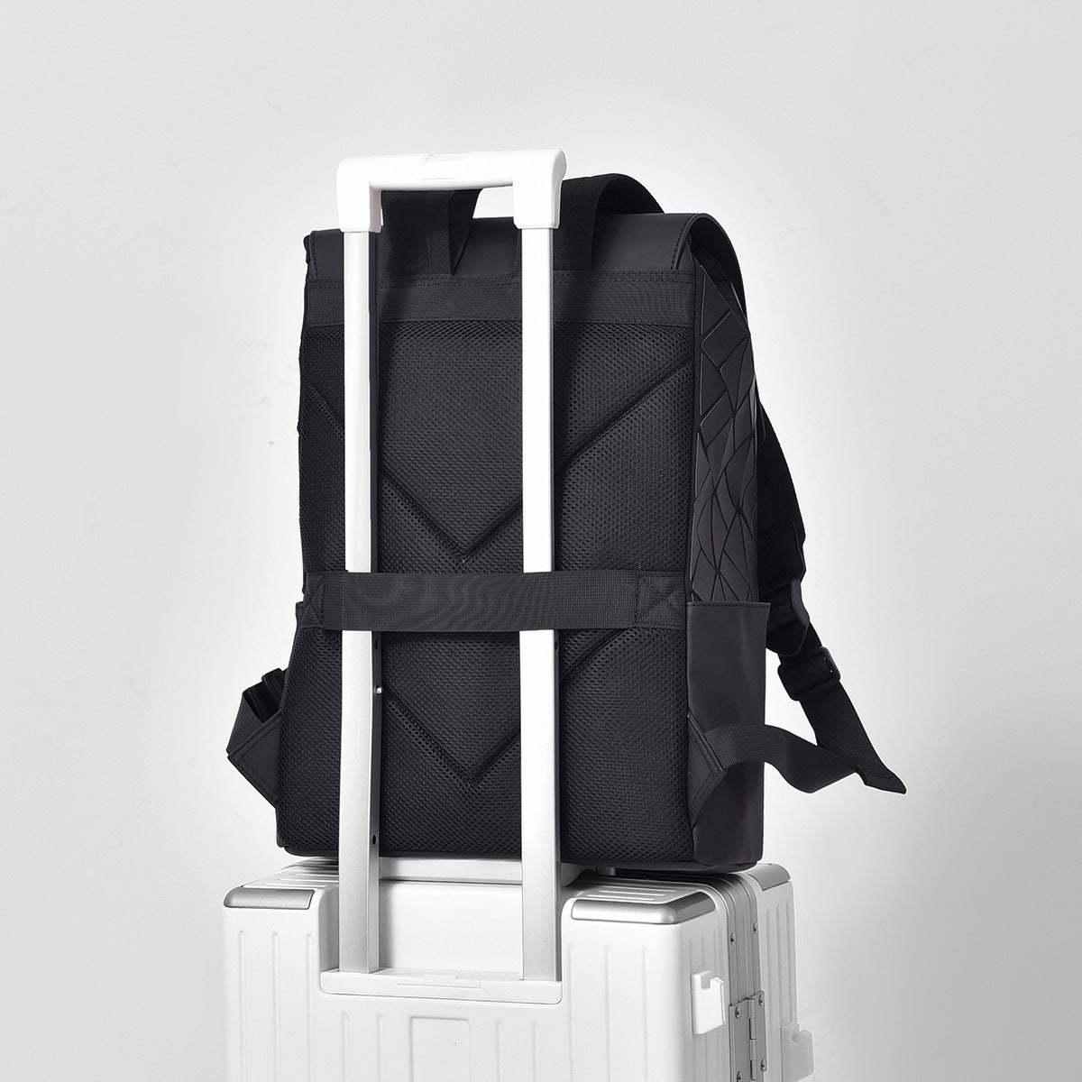 Geometrisch gemusterter Hochleistungs-Rucksack Brehn