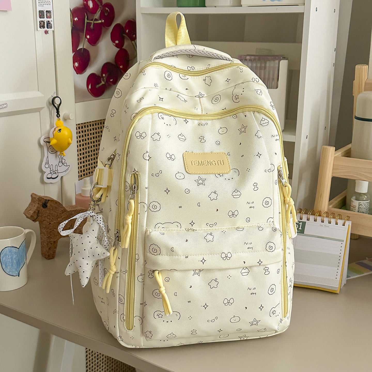 Lässiger bedruckter Schulrucksack