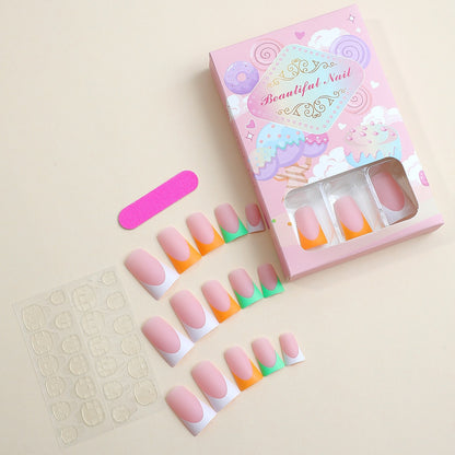 Kunstnagelset mit kreativem Farbverlauf Brehn