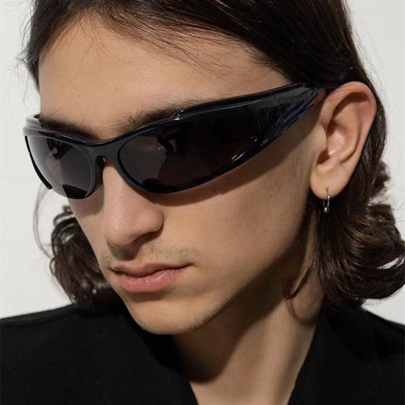 Damen Sportliche UV-Schutz-Sonnenbrille mit aerodynamischem Design Brehn