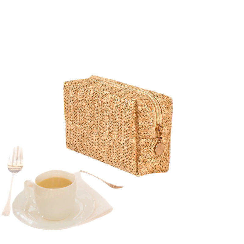 Kosmetiktasche Aus Natürlichem Bastmaterial mit Elegantem Design Brehn