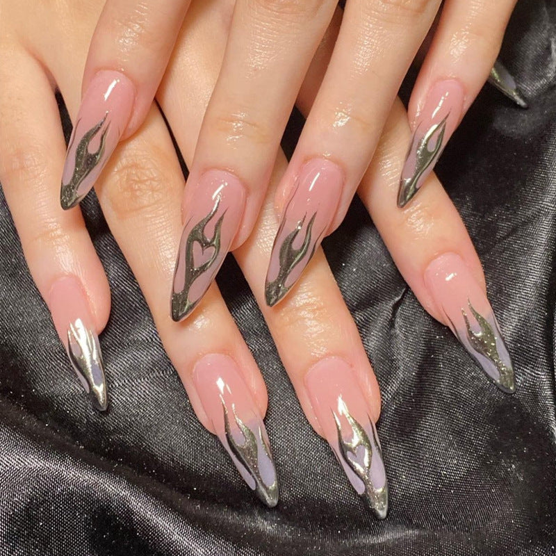 Elegante Stiletto Press-On Nagelkunst mit Strass-Akzenten Brehn