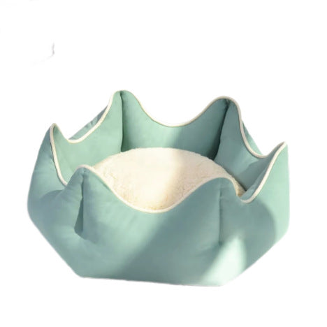 Gemütliches blumenförmiges Hundebett