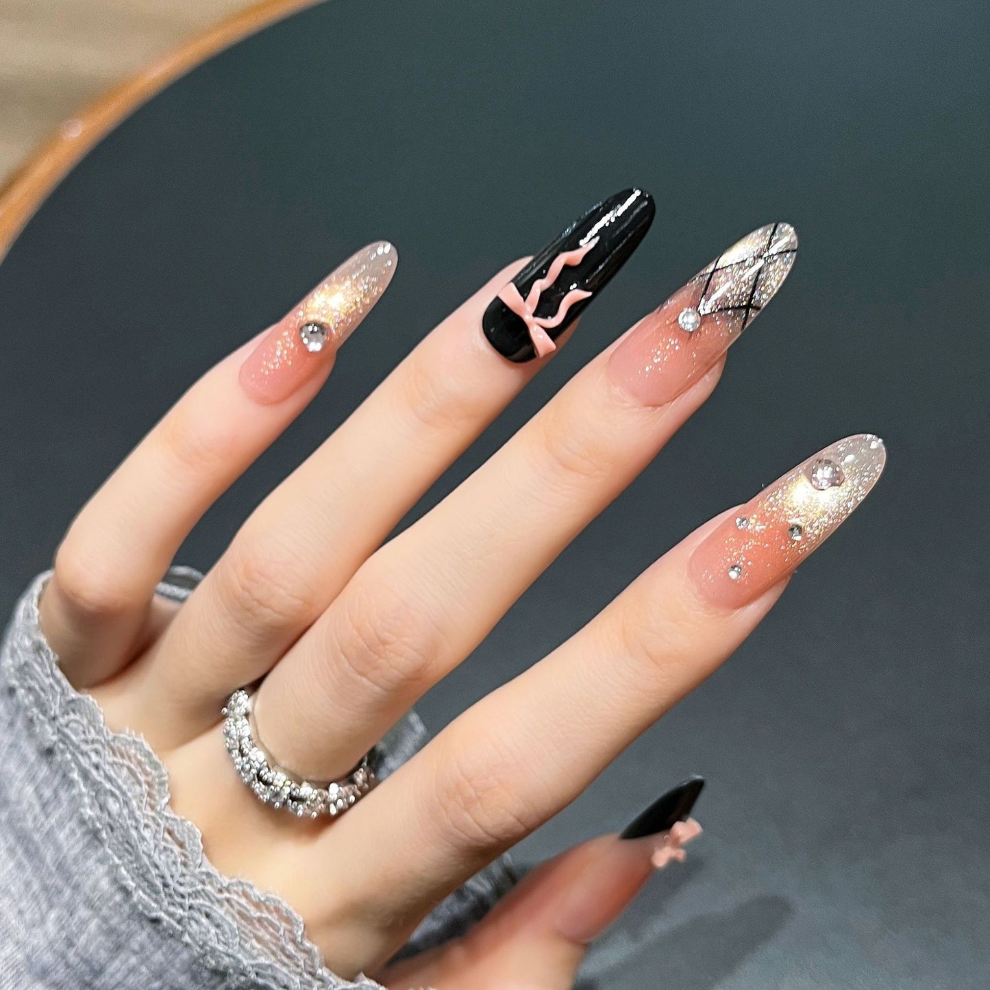 Dekorative Nagelkunst Brehn