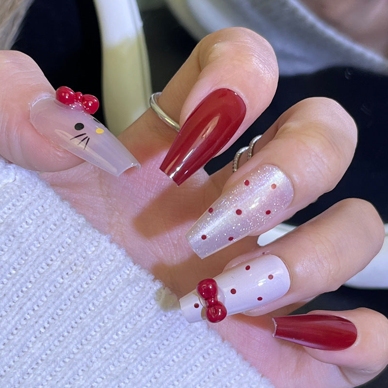 Glamouröses Press-On Nagelkunst-Set mit stylishen Edelstein-Akzenten Brehn