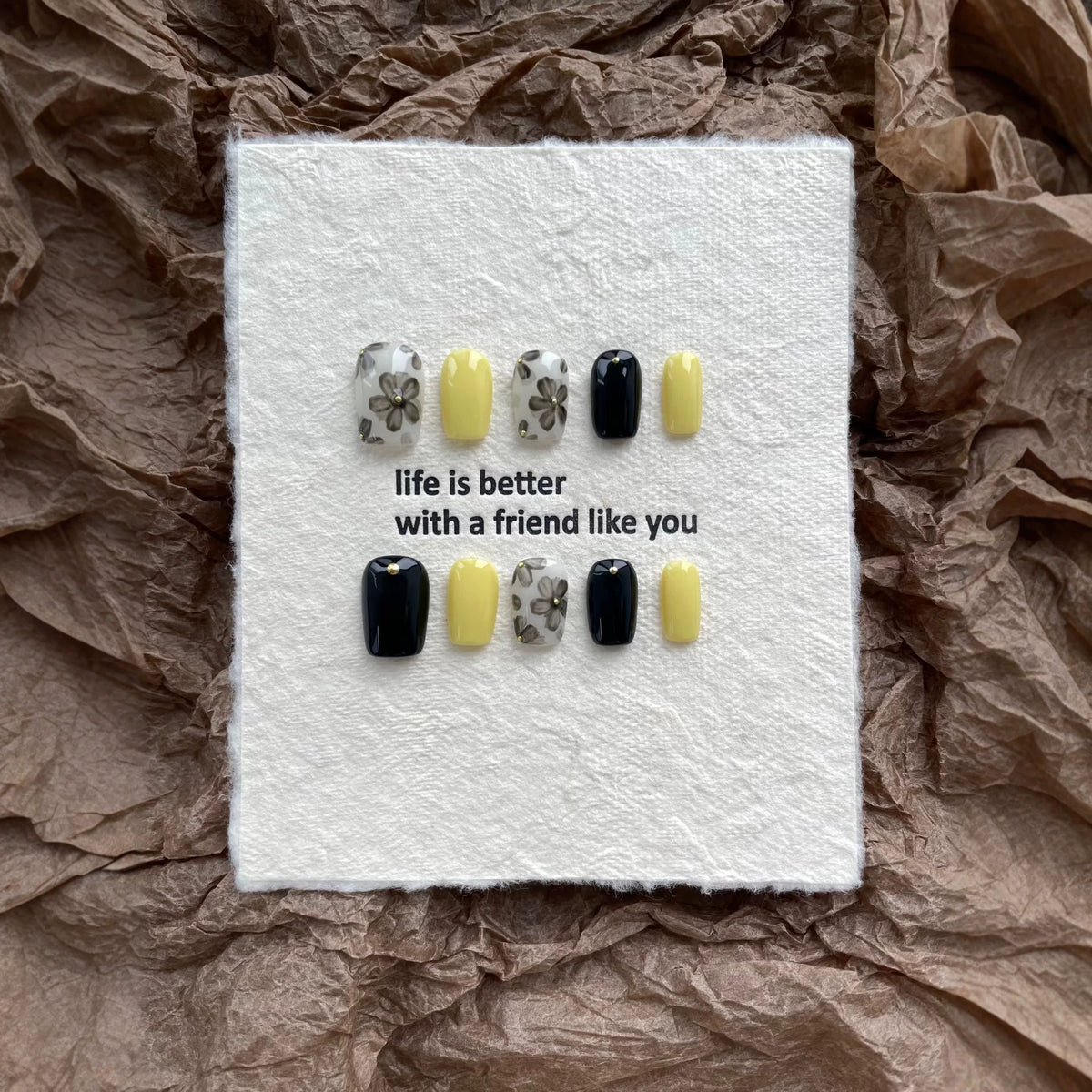 Künstlerisches Floral-Akzent Press-On Nagelset