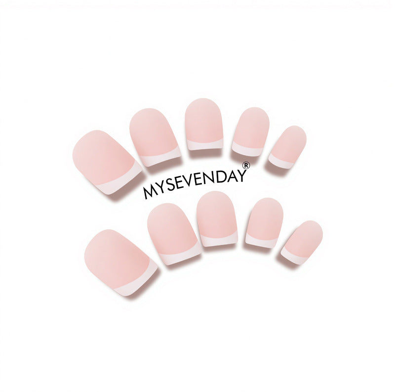 Matte French Tip Press-On Nail Set Brehn