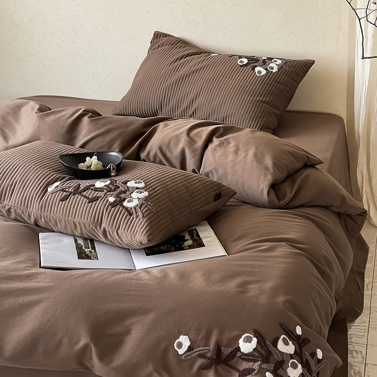 Edles Bettbezug- und Kissenbezug-Set aus Baumwollsatin mit floraler Relief-Stickerei