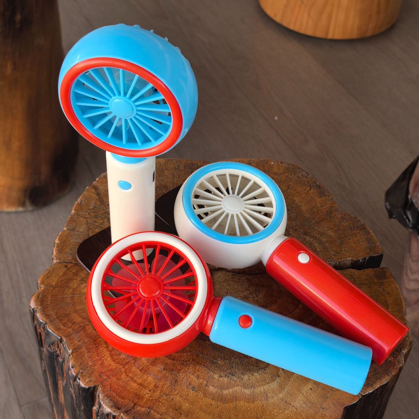 Unisex Tragbarer Mini-Ventilator im Retro-Design Brehn