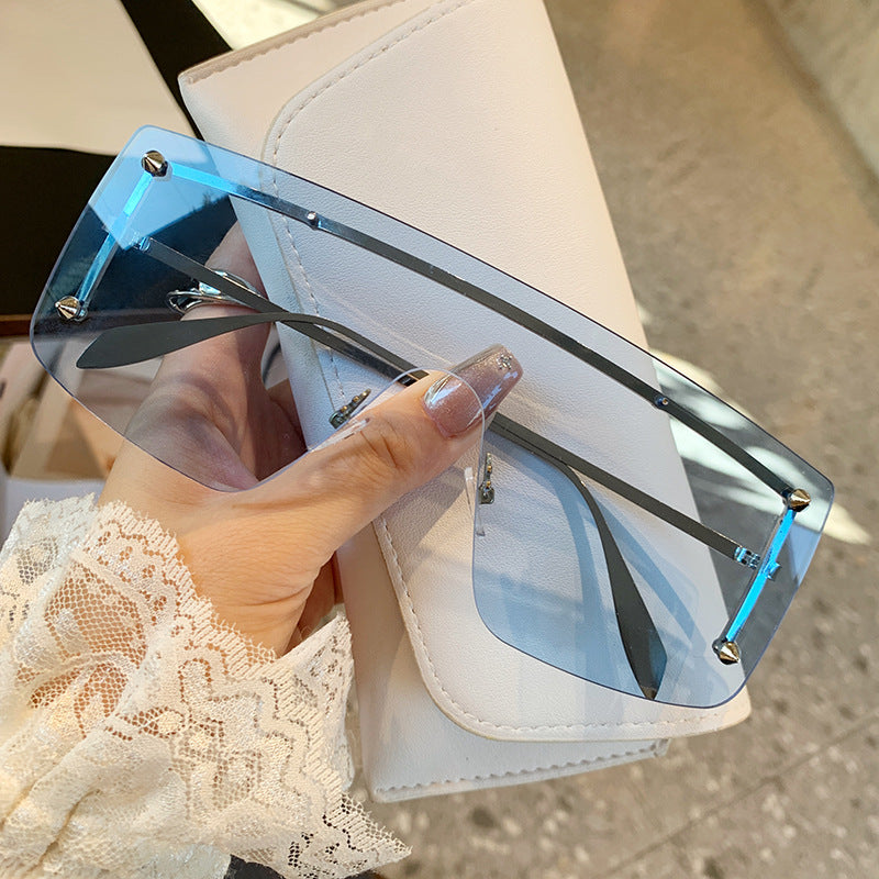 Damen oversized Sonnenbrille mit modernem Rahmen und UV-Schutz Brehn