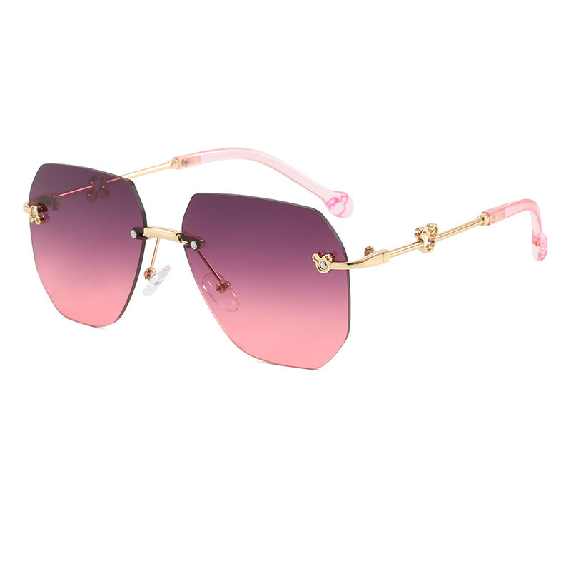 Damen stilvolle Oversized-Sonnenbrille mit facettiertem Rahmen Brehn