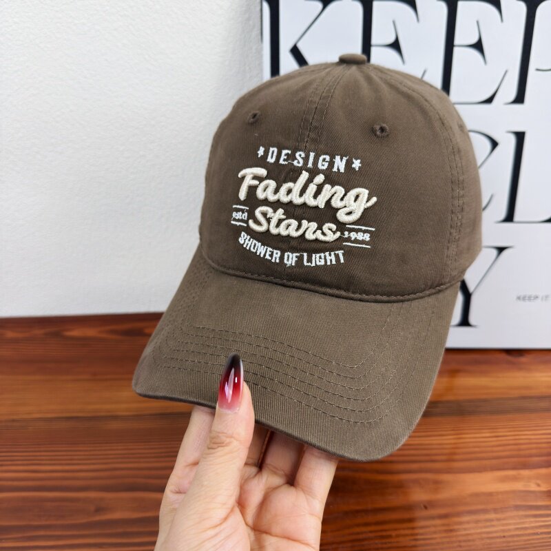 Damen bestickte Kapuze mit inspirierendem Design Brehn