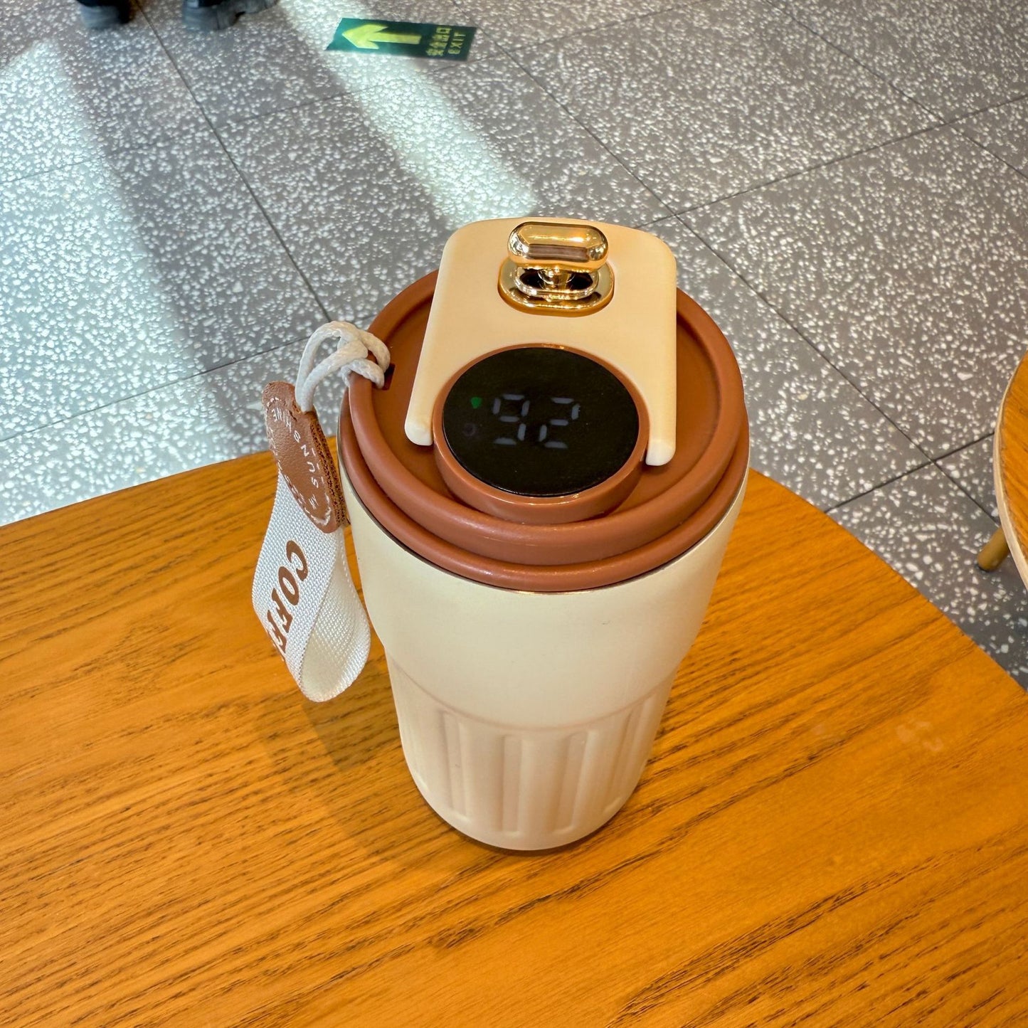 Damen isolierter Kaffeebecher mit praktischer Halteschlaufe Brehn