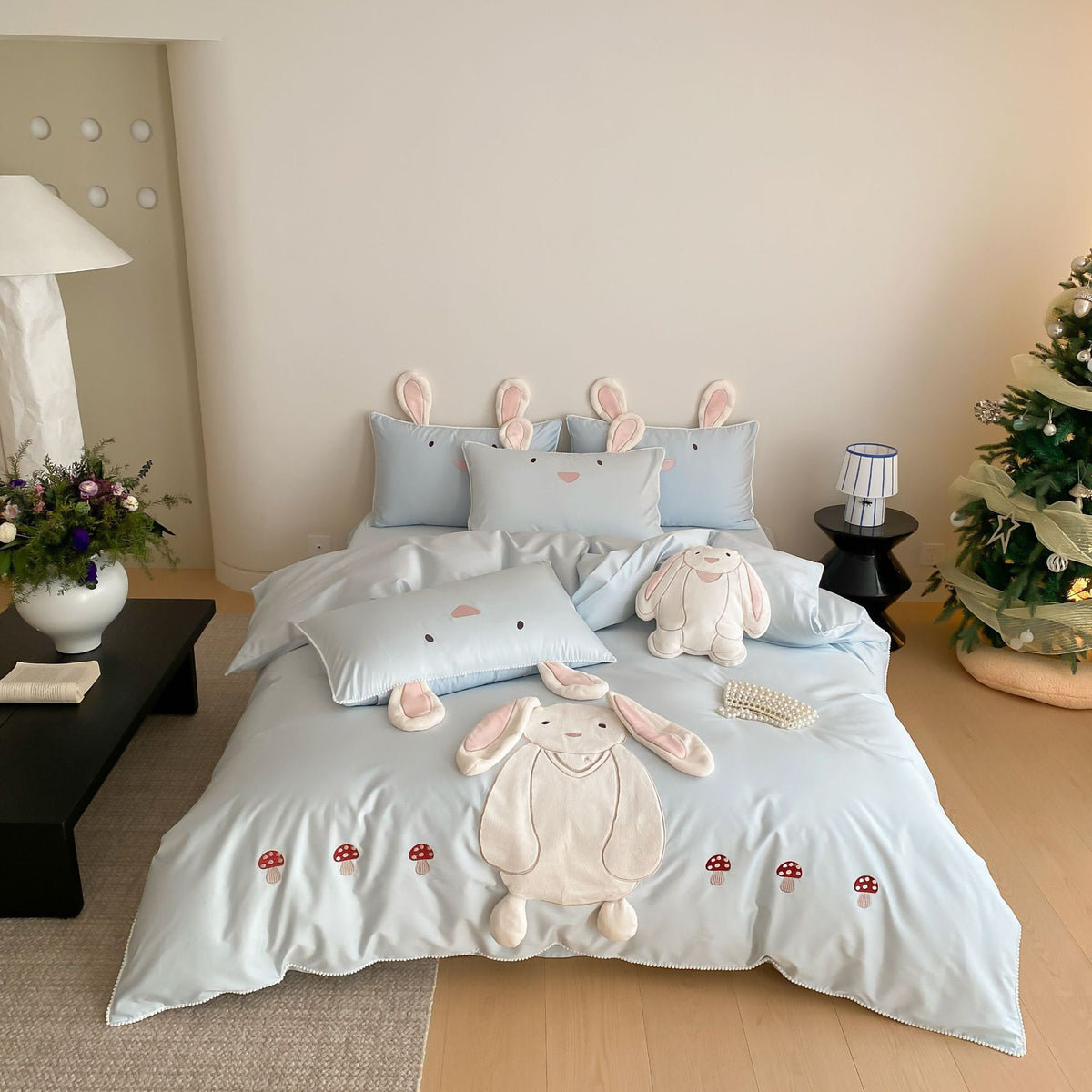 Kinder-Bettwäsche-Set mit 3D-Hasenapplikation und Kuschelkissen