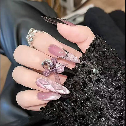 Maßgeschneidertes Nagelkunstset