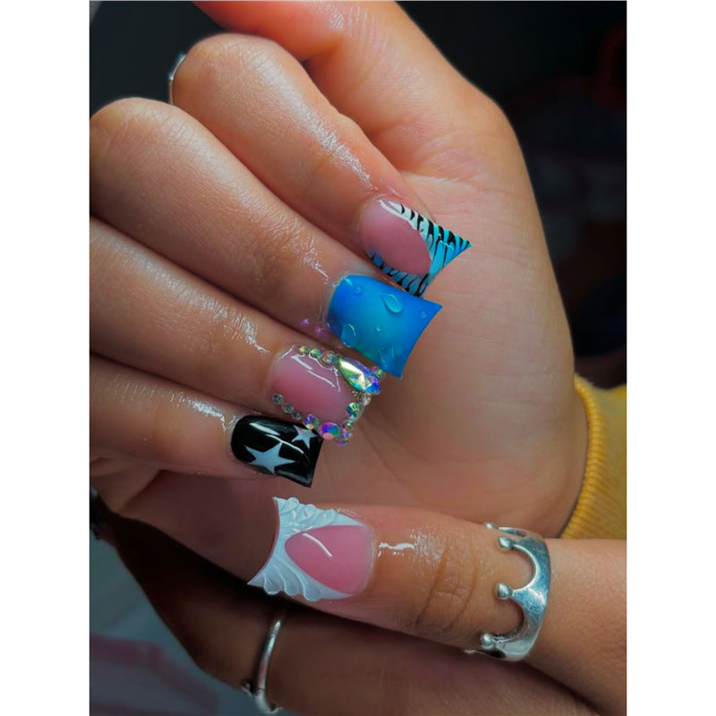 Künstlerisches 3D Nageldesign Brehn