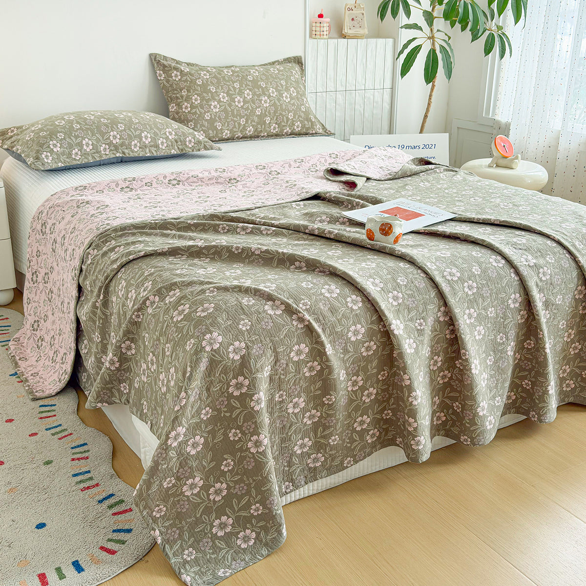 Umkehrbare gesteppt Blumendecken-Set