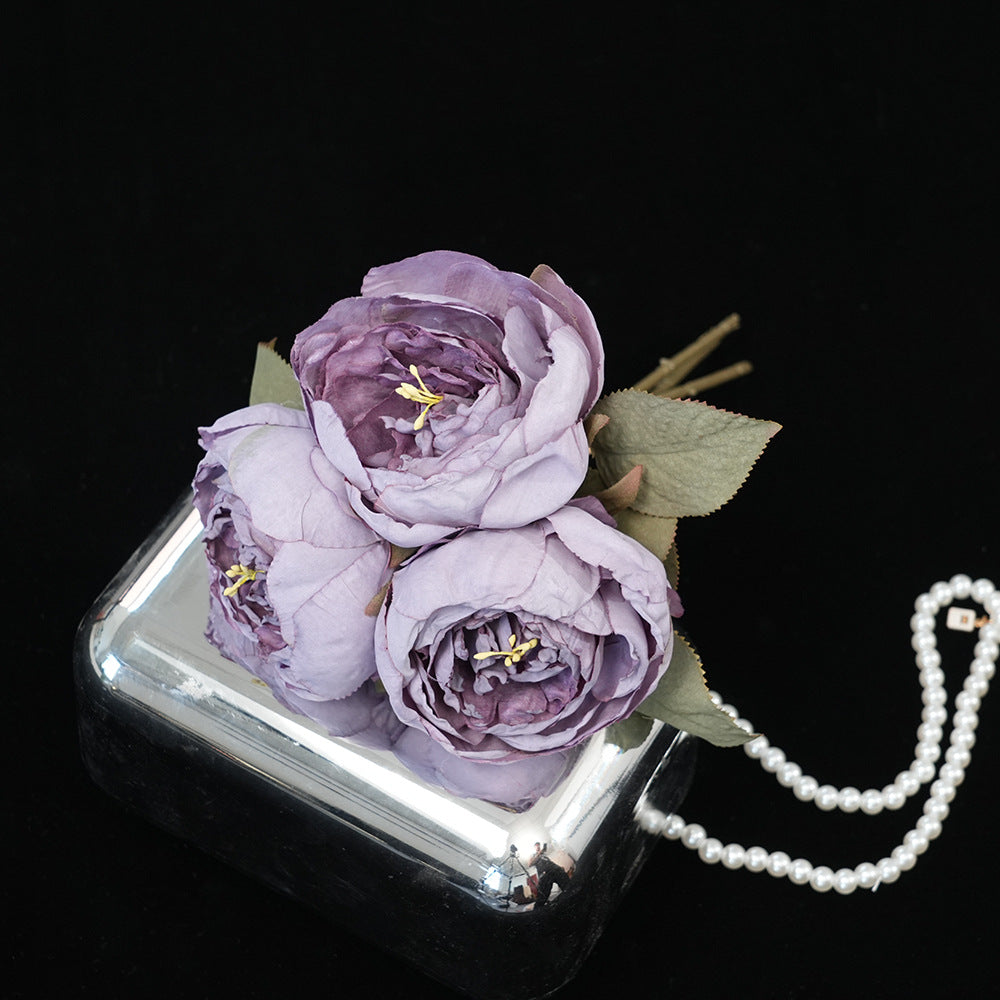 Elegante Blumenarrangement