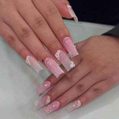 Dekorative florale Nagelkunstverlängerungen Brehn