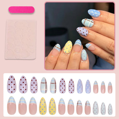 Kunstnagelset mit bunten Mustern Brehn