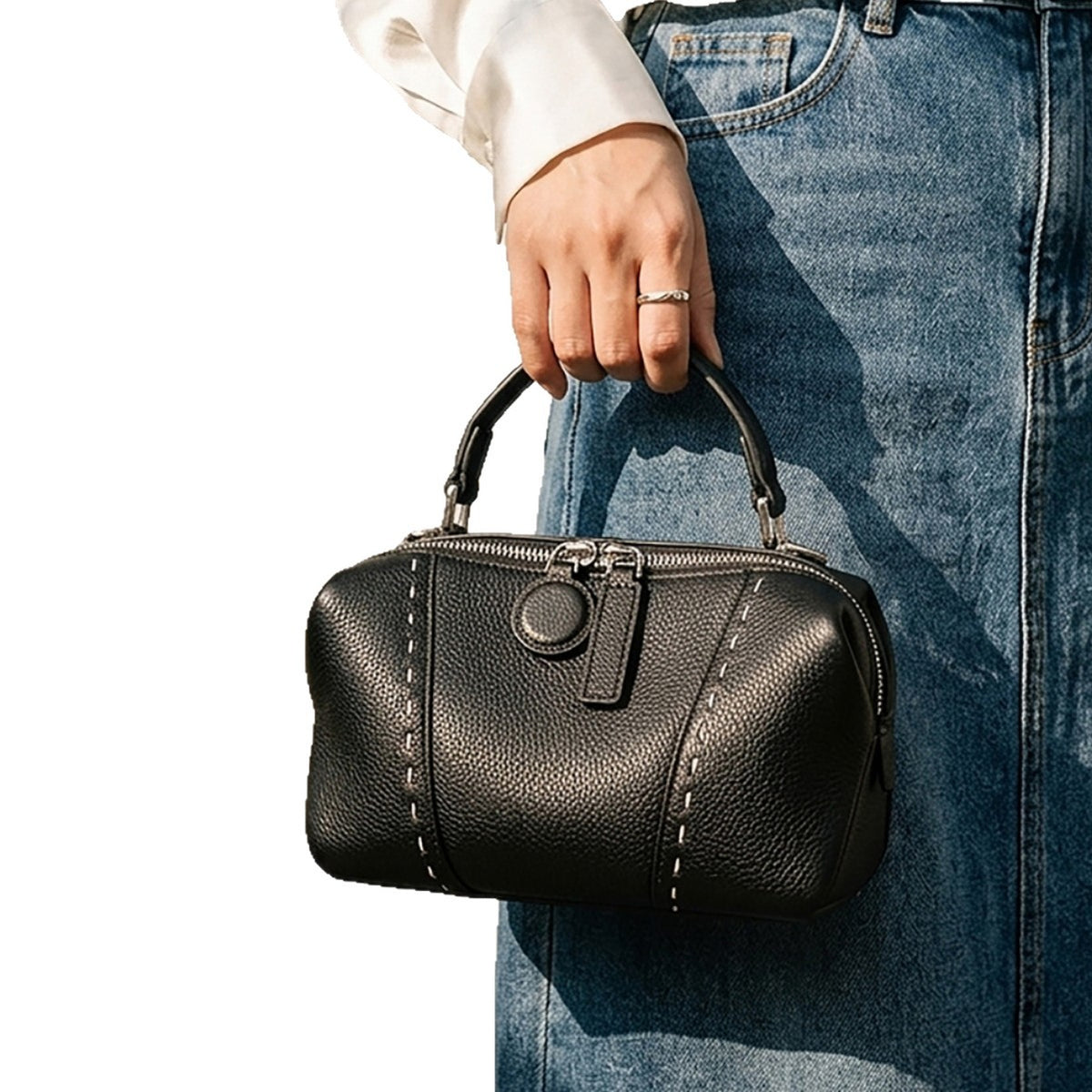 Gepunktete Kuppeltasche mit abnehmbarem Crossbody-Tragegurt