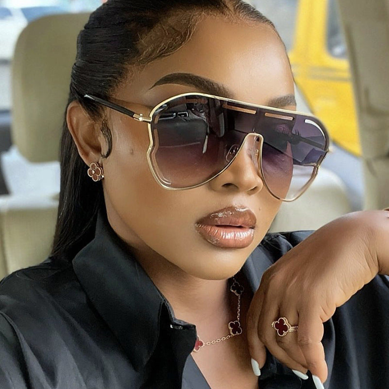 Damen luxuriöse Piloten-Sonnenbrille mit modernem Rahmen Brehn